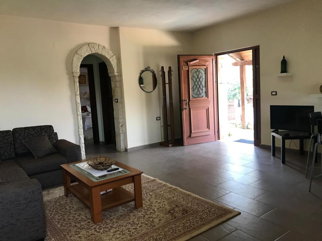 Villa Kolonja Ksamil Luaran gambar